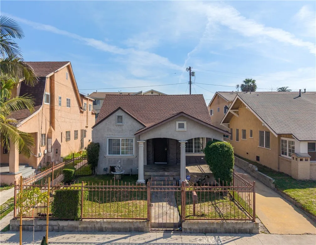 3960 Brighton, Los Angeles, California 90062 home-pic-1