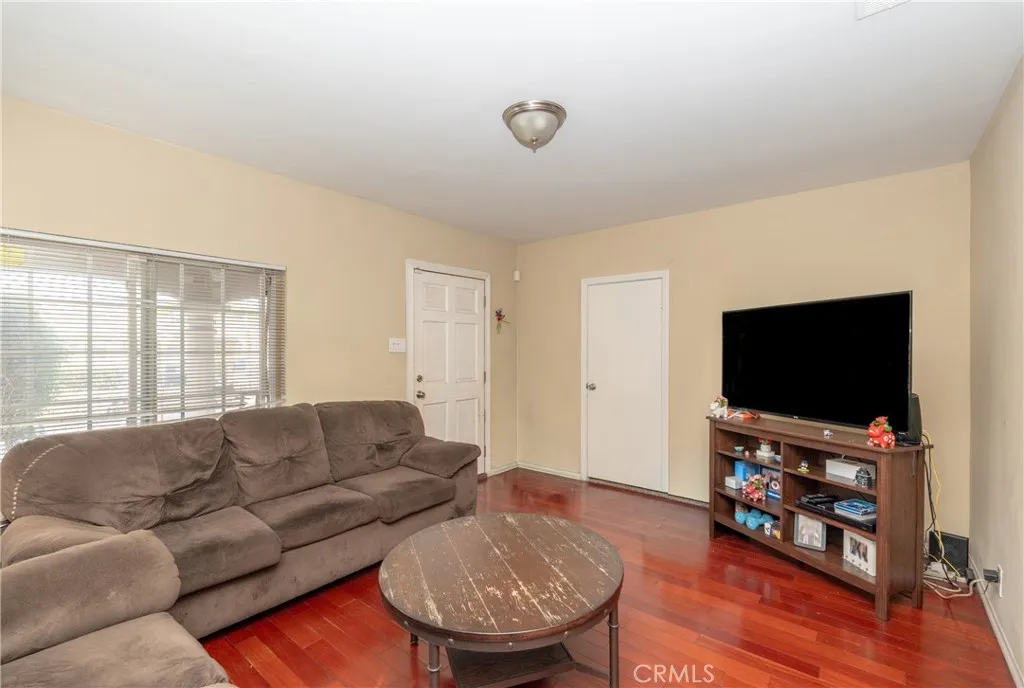 3960 Brighton, Los Angeles, California 90062 home-pic-3