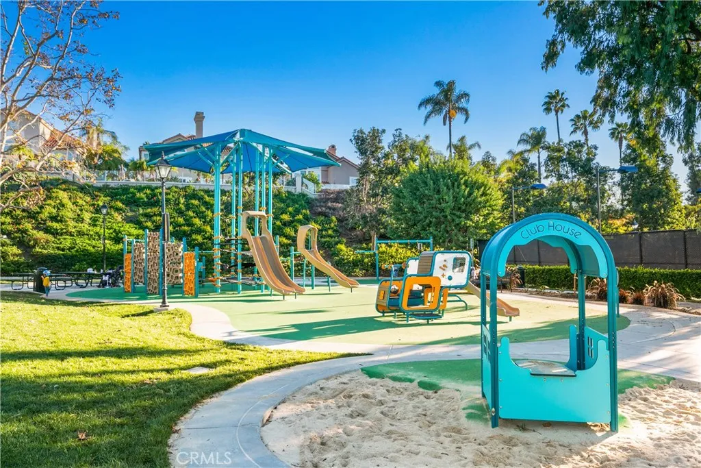 156 Chandon, Laguna Niguel, California 92677 home-pic-37