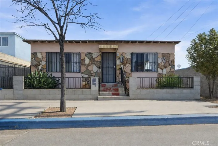 Frontal 708 Eastern Ave
