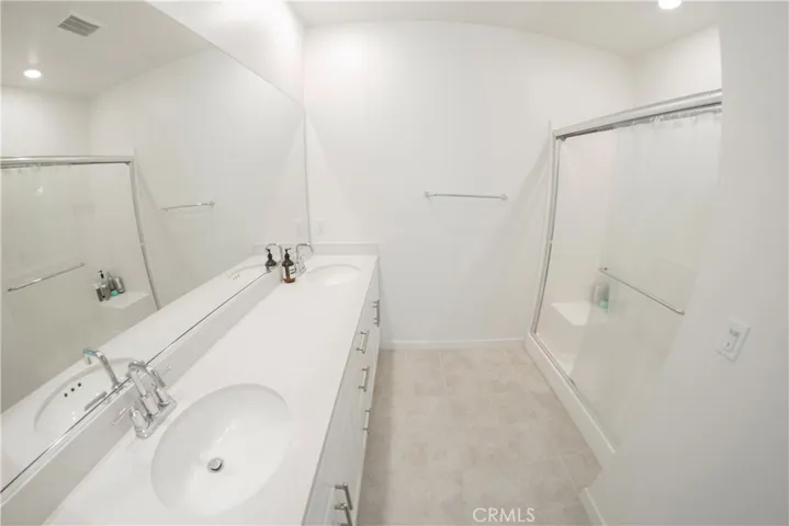 Dual Primary Sinks