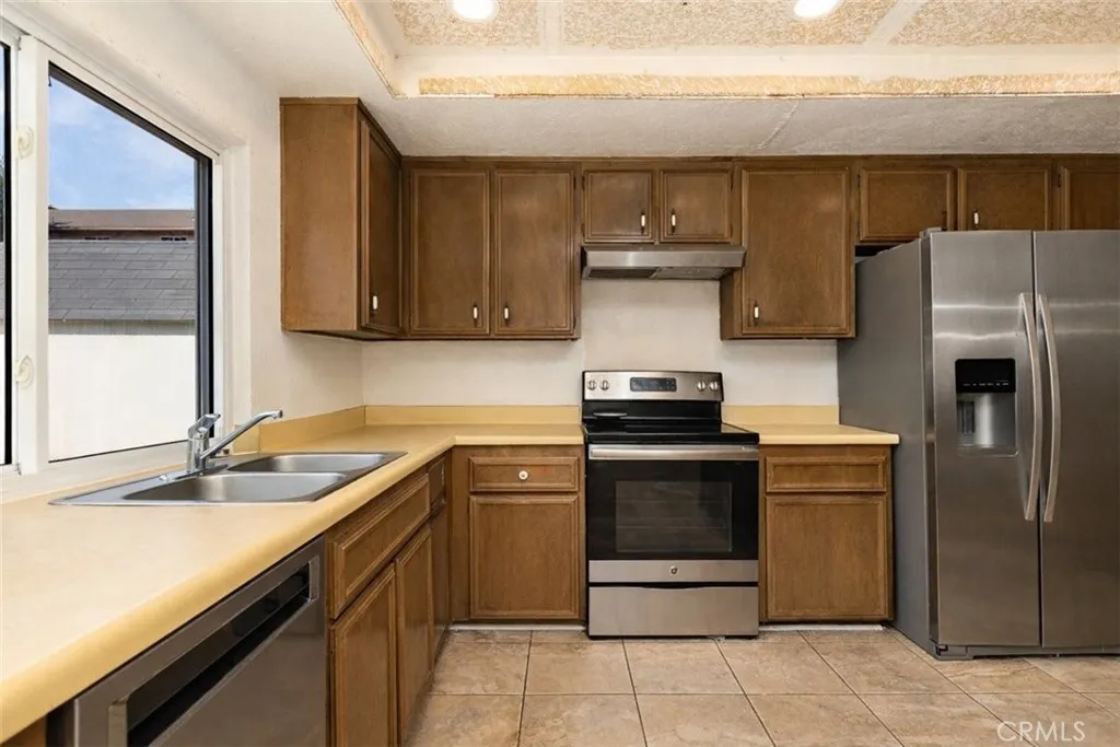 1611 N Kelly, Upland, California 91784 home-pic-11