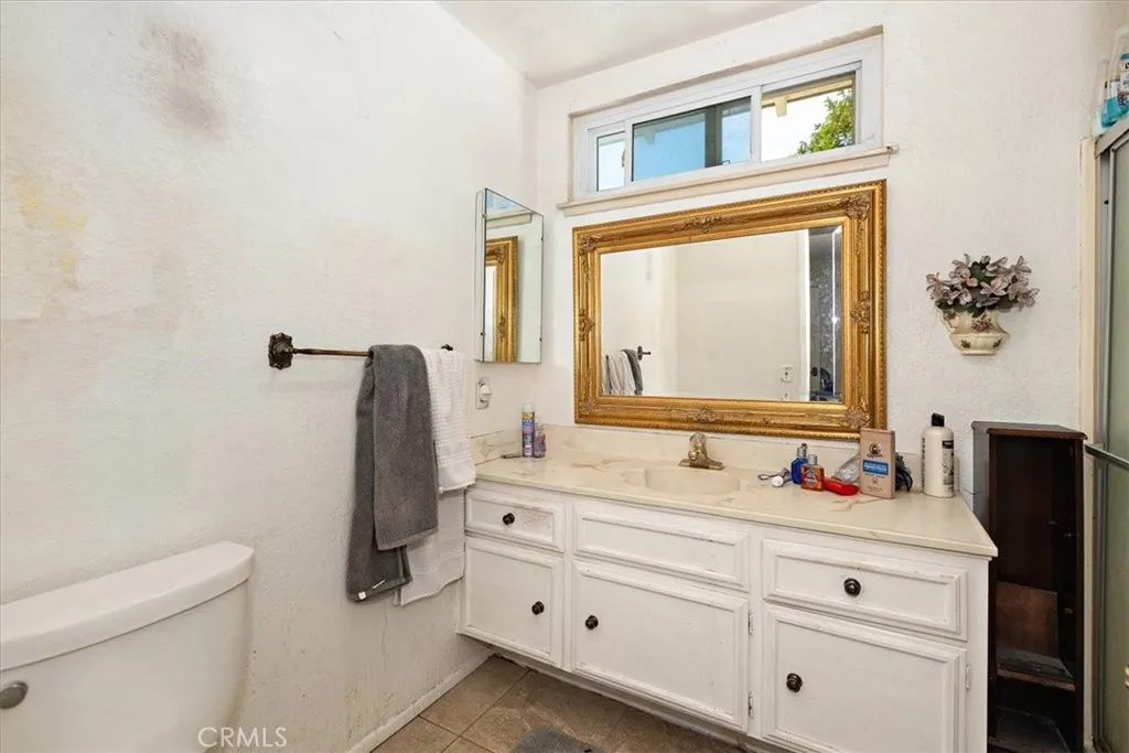 1611 N Kelly, Upland, California 91784 home-pic-17