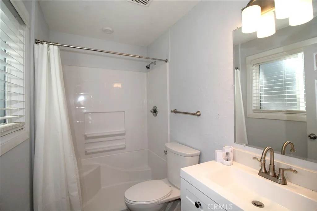 30904 Live Oak Drive, Running Springs, California 92382 home-pic-14