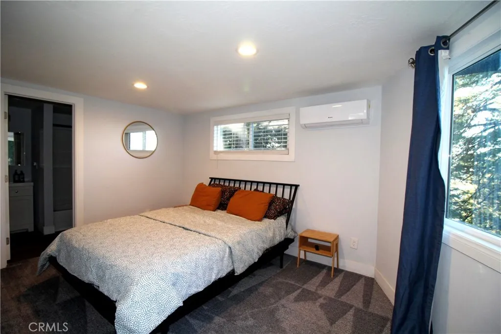 30904 Live Oak Drive, Running Springs, California 92382 home-pic-7