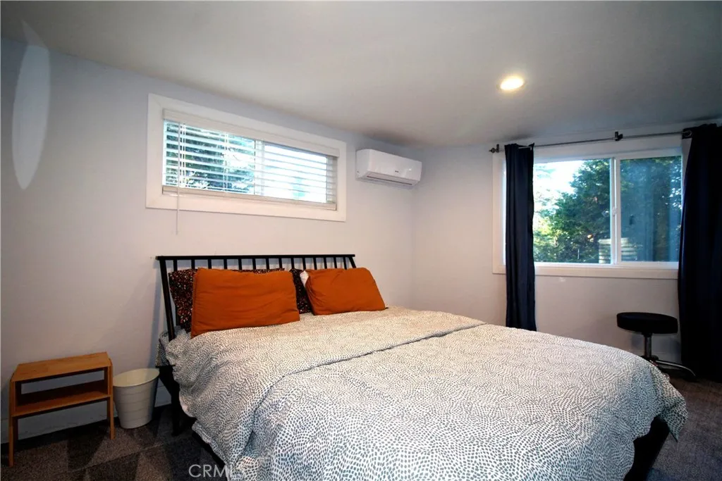 30904 Live Oak Drive, Running Springs, California 92382 home-pic-8