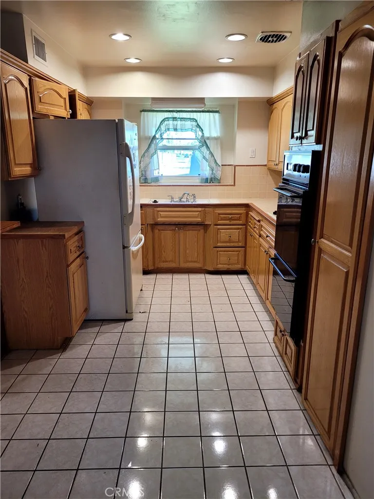 12061 Nutwood, Garden Grove, California 92840 home-pic-19