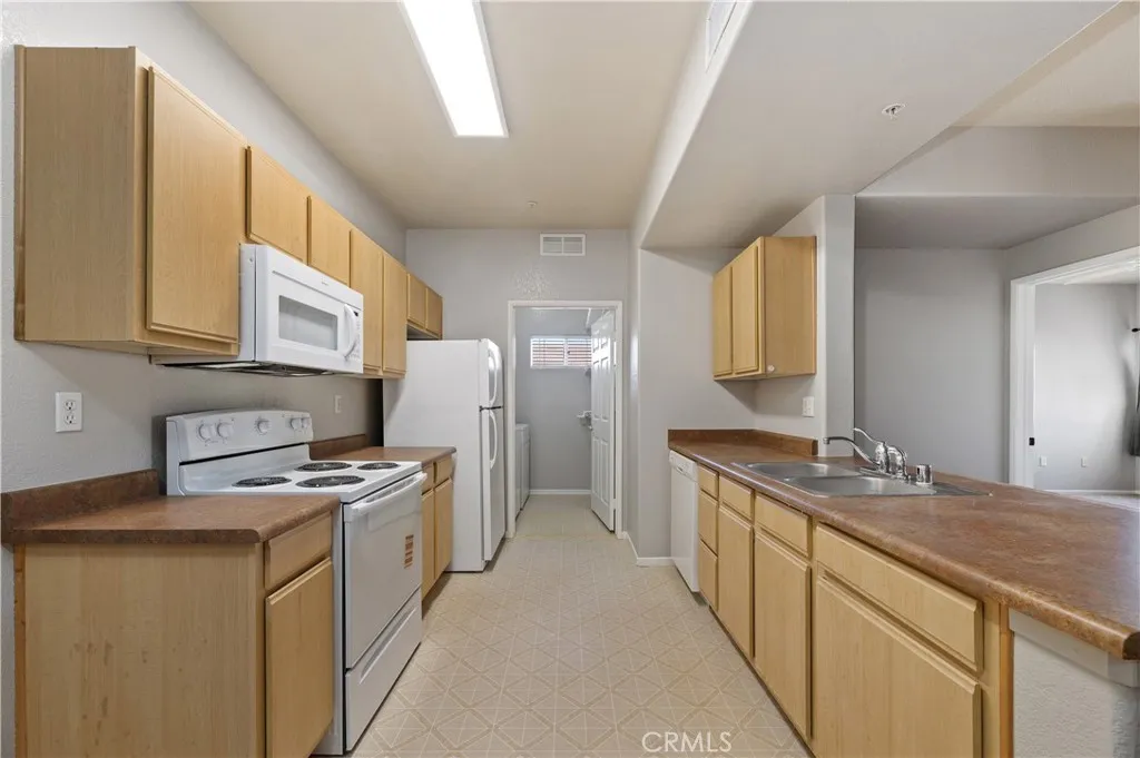 24909 Madison 124, Murrieta, California 92562 home-pic-20