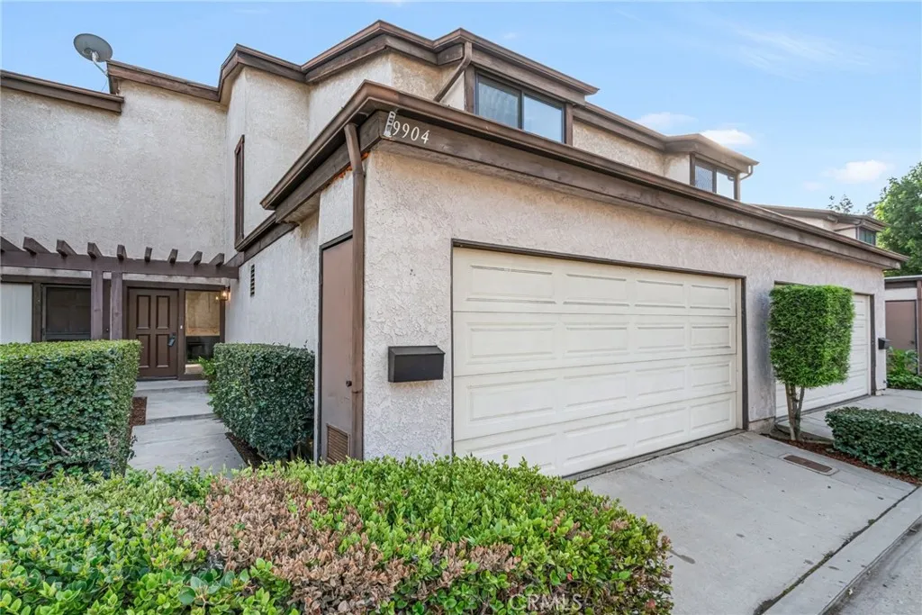 9904 Aspen Circle, Santa Fe Springs, California 90670 home-pic-1
