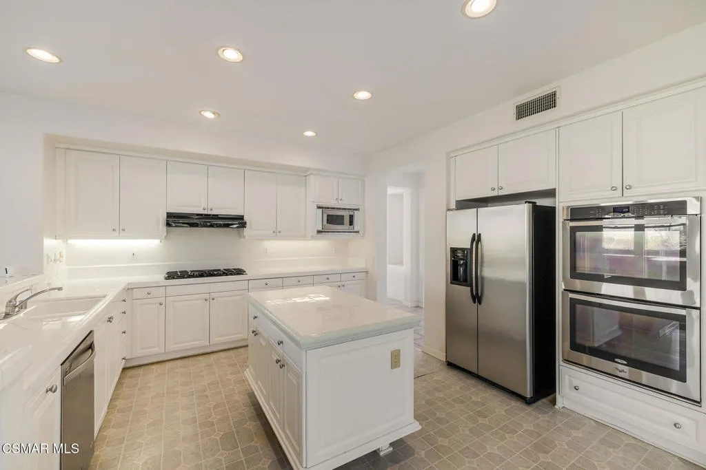 5817 Evening Sky Drive, Simi Valley, California 93063 home-pic-13