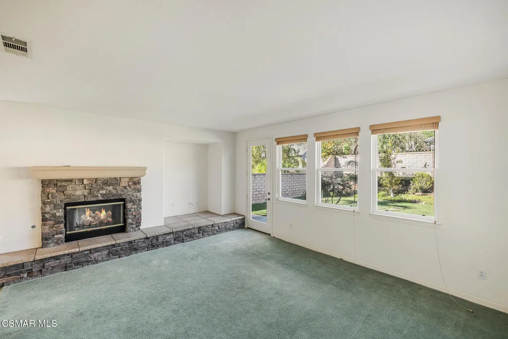 5817 Evening Sky Drive, Simi Valley, California 93063 home-pic-15