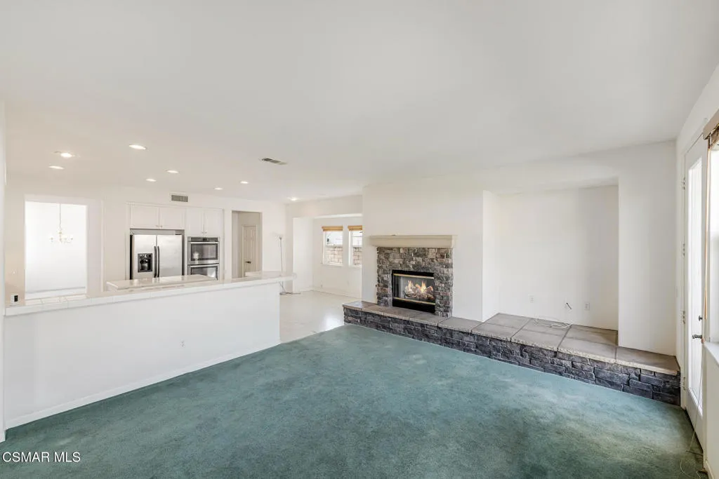 5817 Evening Sky Drive, Simi Valley, California 93063 home-pic-16