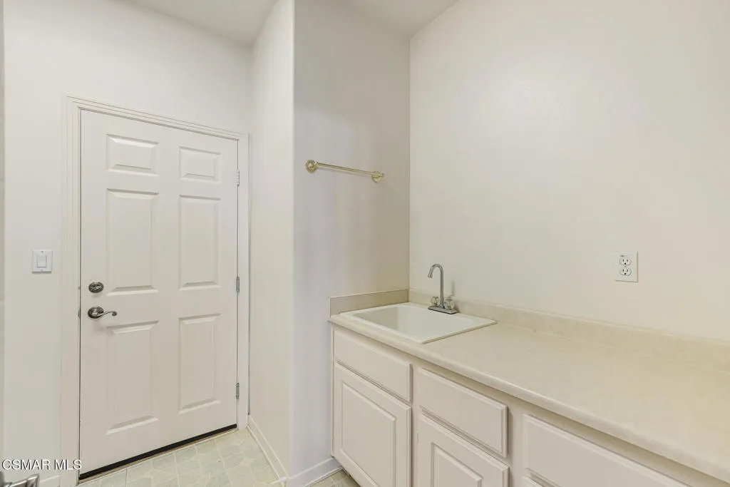 5817 Evening Sky Drive, Simi Valley, California 93063 home-pic-19