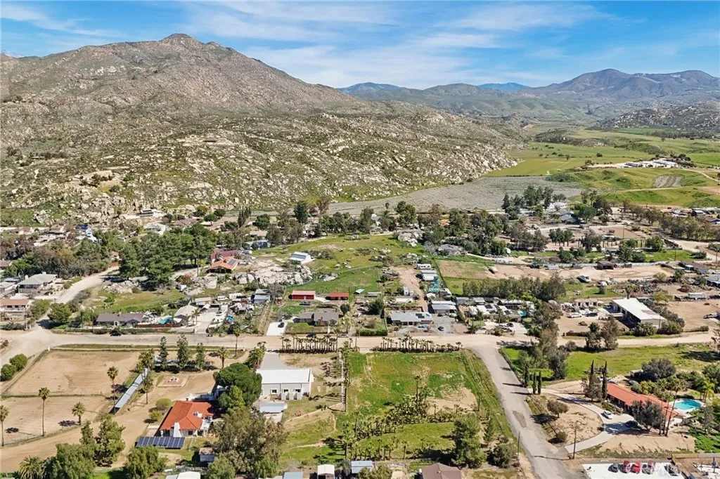 30325 San Jacinto, Hemet, California 92543 home-pic-48