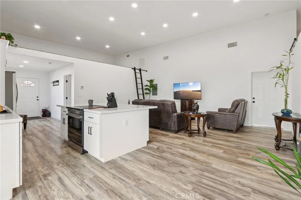 30325 San Jacinto, Hemet, California 92543 home-pic-64