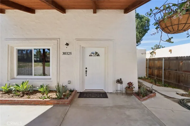 30325 San Jacinto, Hemet, California 92543