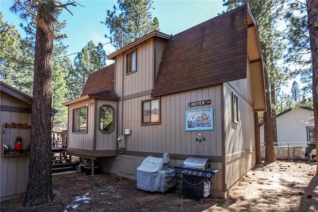 875 D Lane, Big Bear City, California 92314 home-pic-5