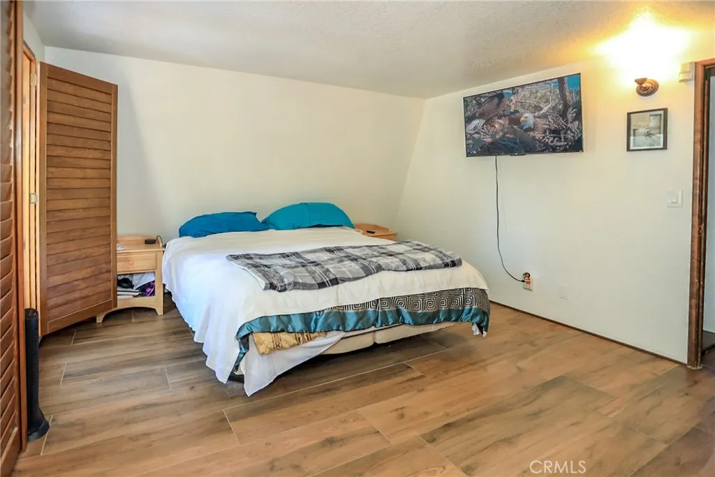 875 D Lane, Big Bear City, California 92314 home-pic-18