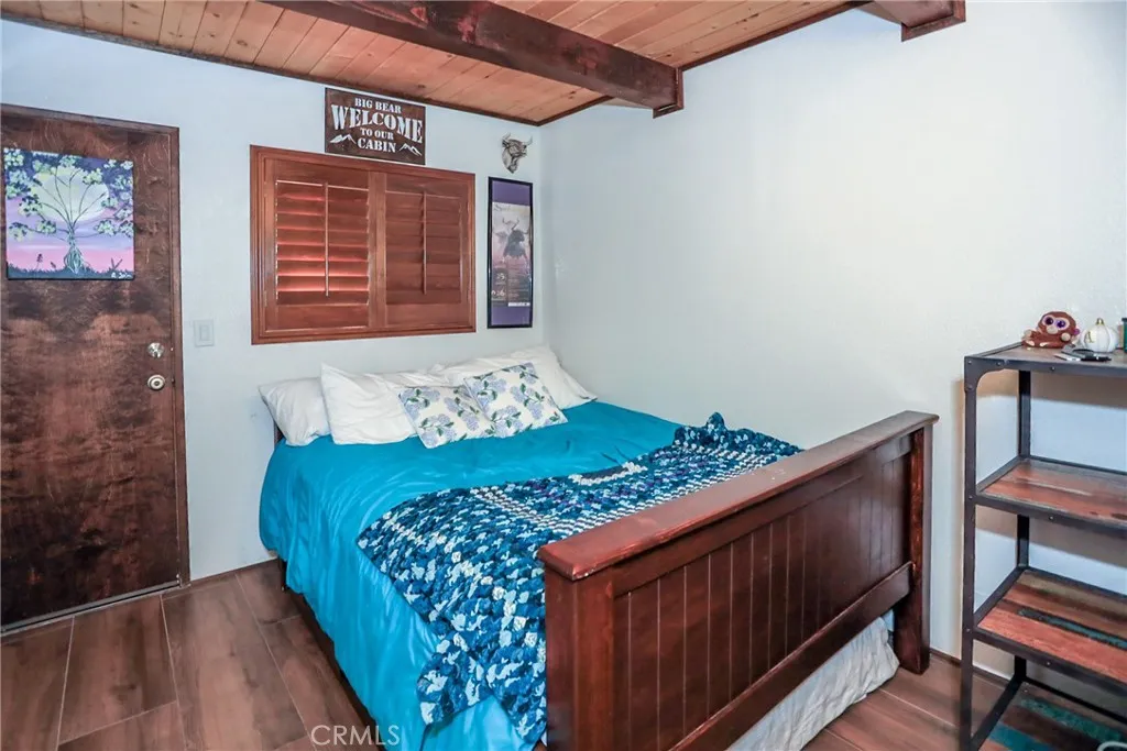 875 D Lane, Big Bear City, California 92314 home-pic-15