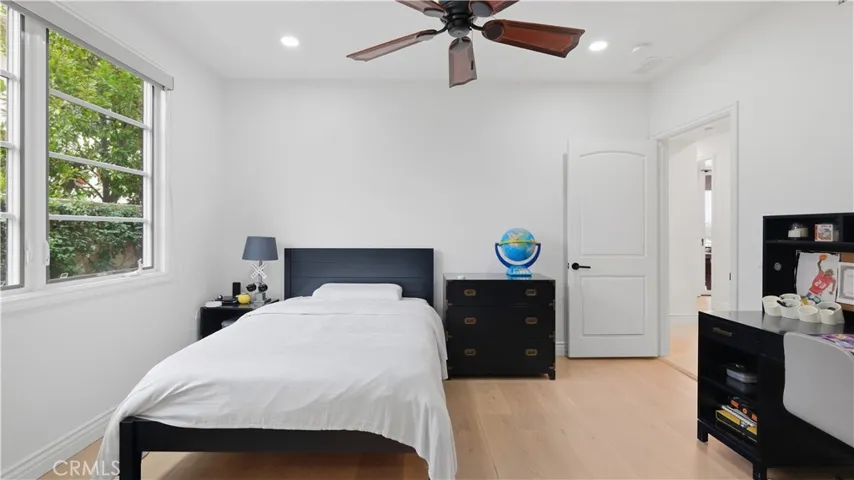 44 Drakes Bay Drive, Corona Del Mar, California 92625