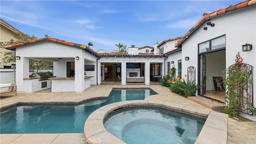 44 Drakes Bay Drive, Corona Del Mar, California 92625