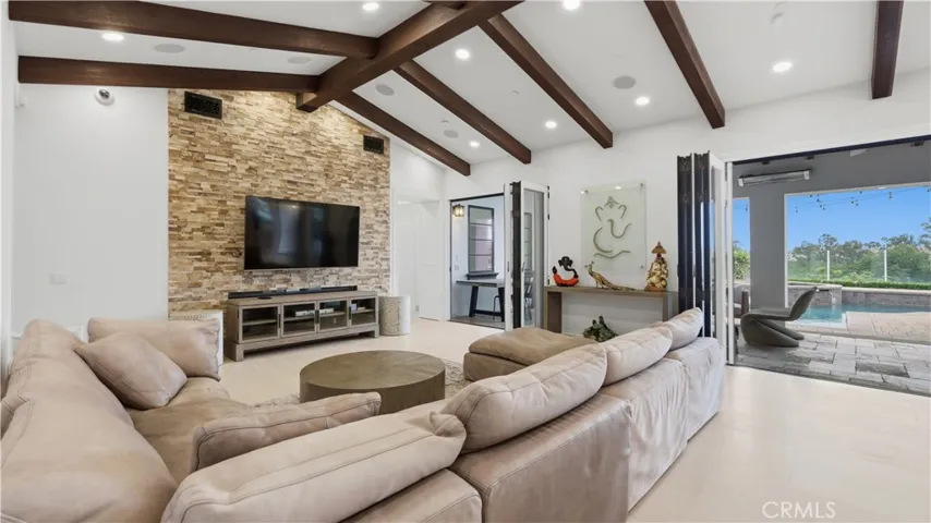 44 Drakes Bay Drive, Corona Del Mar, California 92625