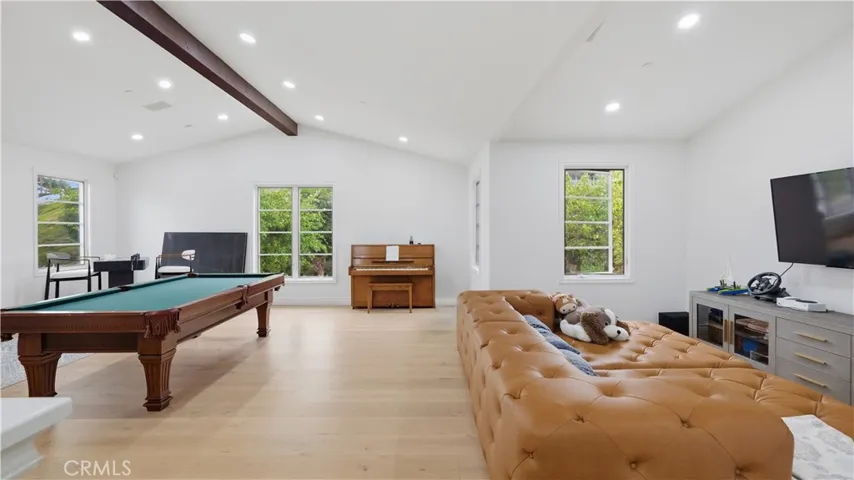 Upstairs bonus room