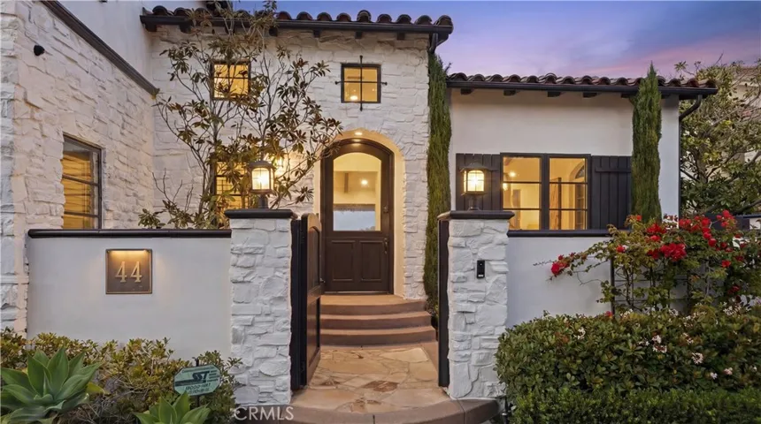44 Drakes Bay Drive, Corona Del Mar, California 92625
