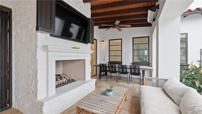 44 Drakes Bay Drive, Corona Del Mar, California 92625
