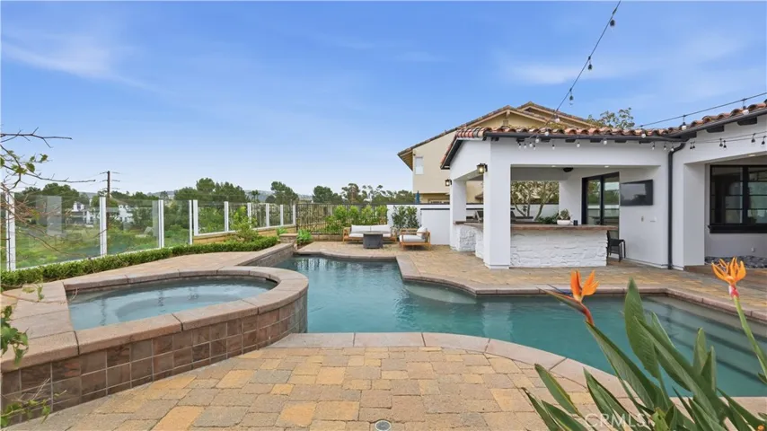 44 Drakes Bay Drive, Corona Del Mar, California 92625