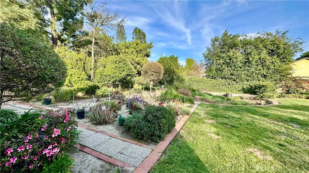 17439 Donmetz Street, Granada Hills, California 91344 home-pic-34
