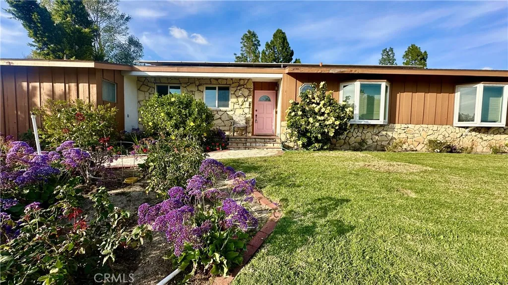 17439 Donmetz Street, Granada Hills, California 91344 home-pic-3