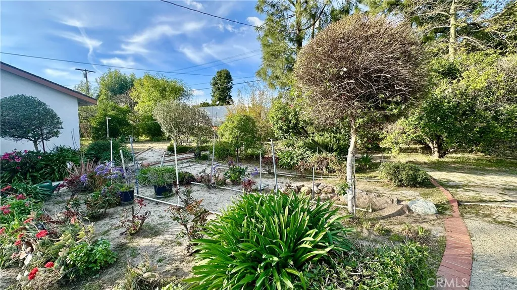 17439 Donmetz Street, Granada Hills, California 91344 home-pic-36