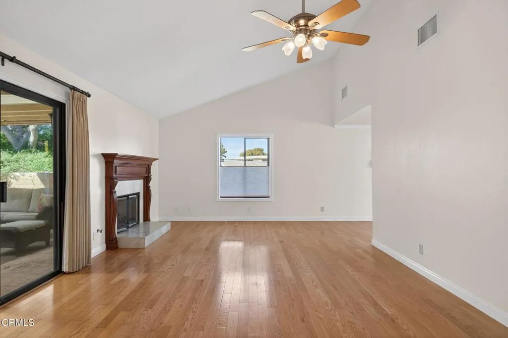 6390 San Como Lane, Camarillo, California 93012 home-pic-8
