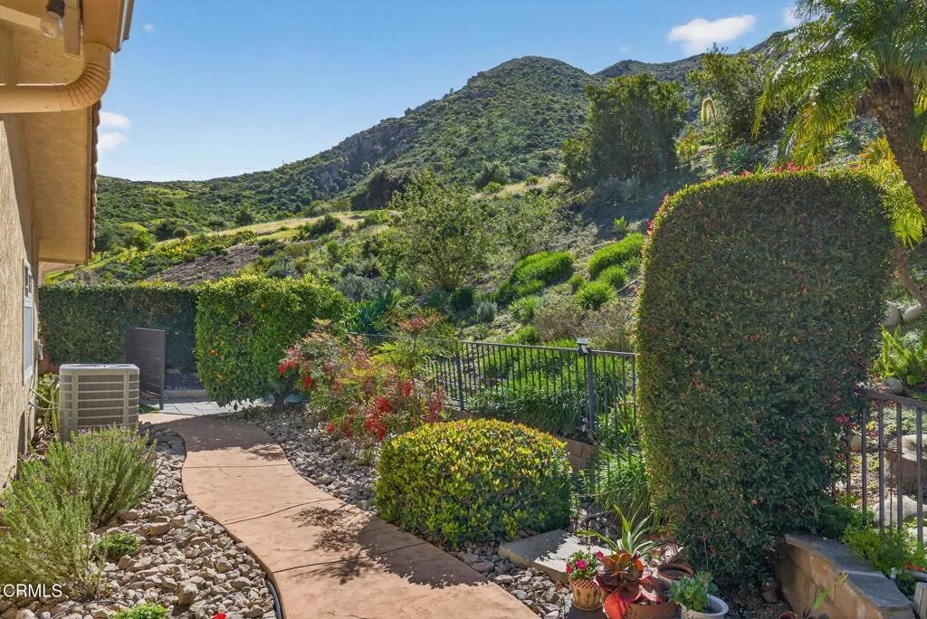 6390 San Como Lane, Camarillo, California 93012 home-pic-39
