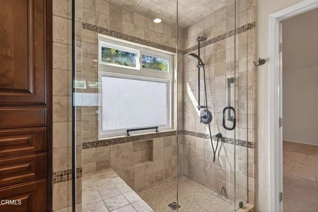 6390 San Como Lane, Camarillo, California 93012 home-pic-24