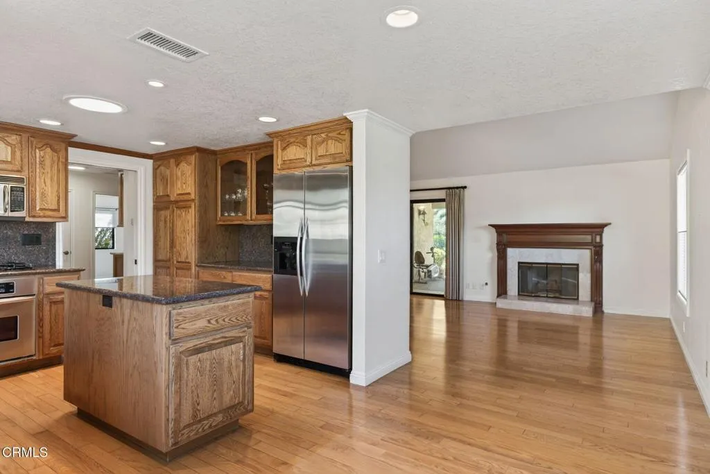 6390 San Como Lane, Camarillo, California 93012 home-pic-14