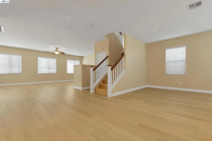Spacious Entry, Living Room, and Family Room
