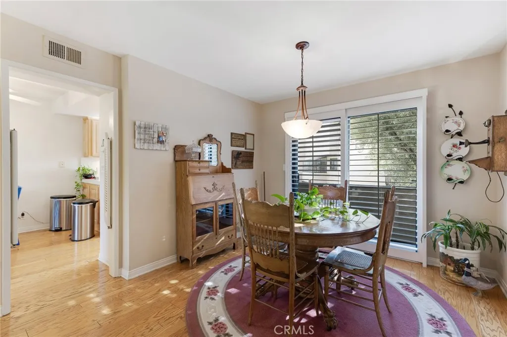 5757 Owensmouth Avenue 20, Woodland Hills, California 91367 home-pic-16