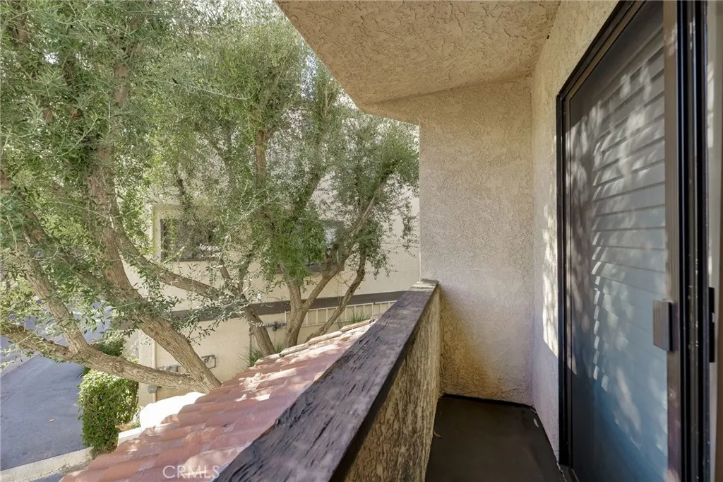 5757 Owensmouth Avenue 20, Woodland Hills, California 91367 home-pic-15
