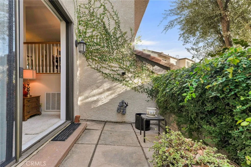 5757 Owensmouth Avenue 20, Woodland Hills, California 91367 home-pic-10