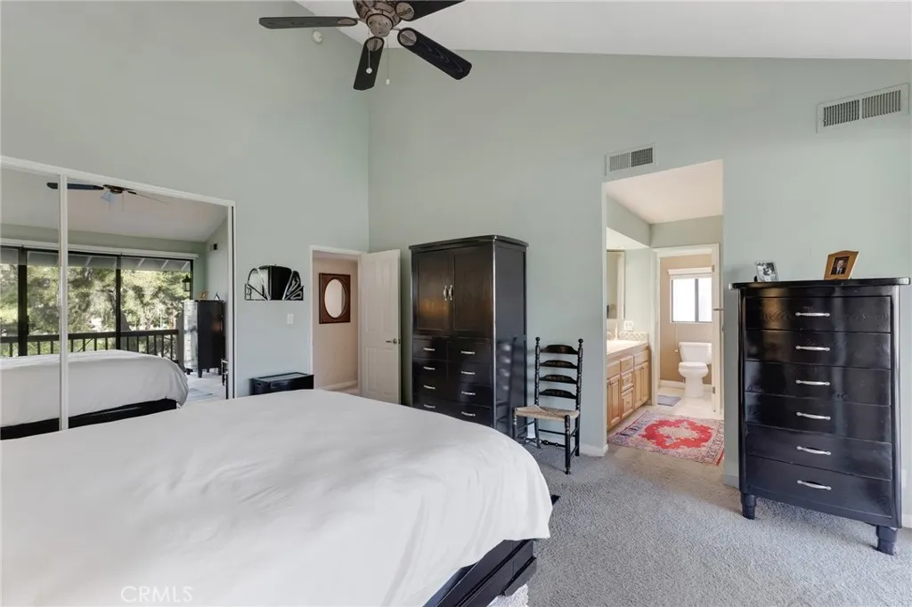 5757 Owensmouth Avenue 20, Woodland Hills, California 91367 home-pic-35