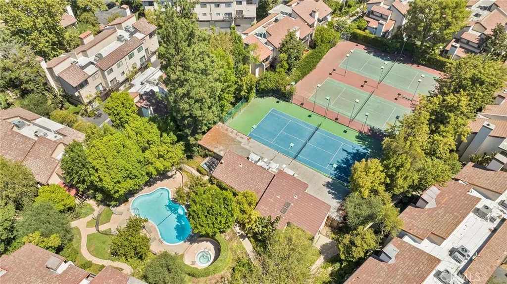 5757 Owensmouth Avenue 20, Woodland Hills, California 91367 home-pic-49