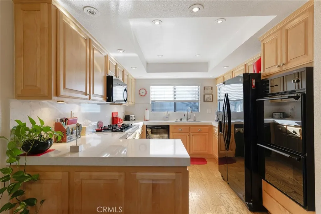 5757 Owensmouth Avenue 20, Woodland Hills, California 91367 home-pic-17