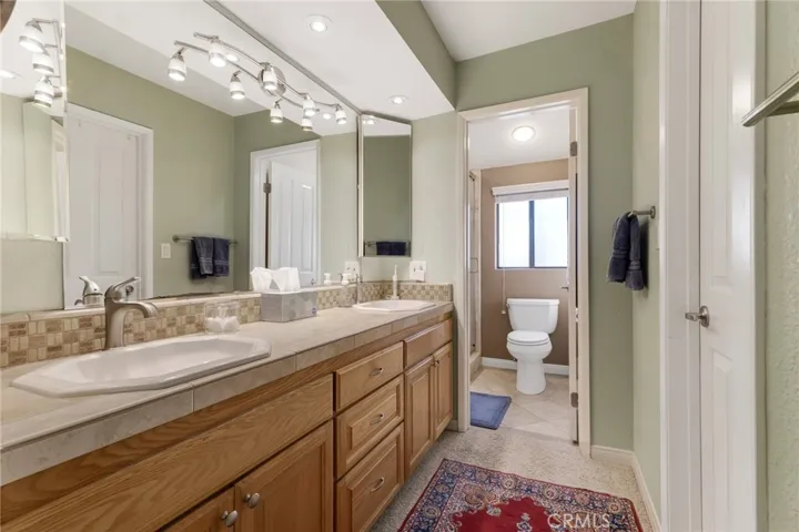 5757 Owensmouth Avenue 20, Woodland Hills, California 91367