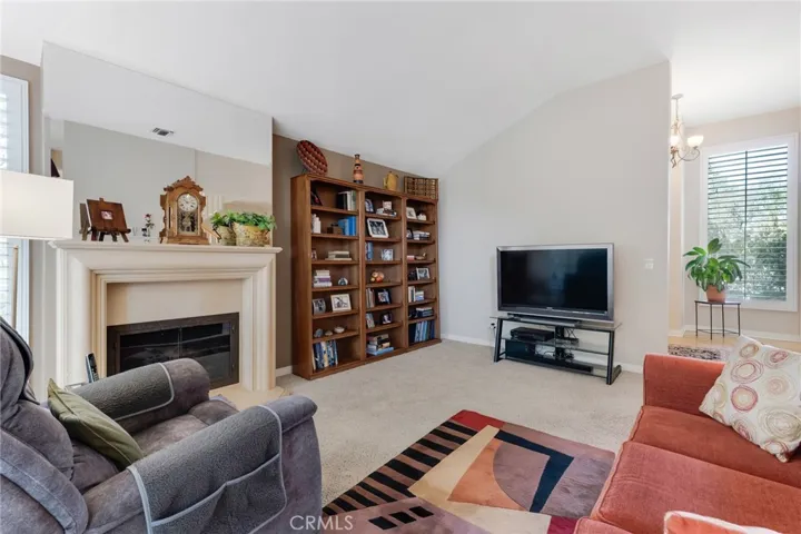 5757 Owensmouth Avenue 20, Woodland Hills, California 91367