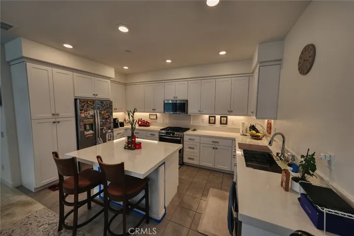 Kitchen with island