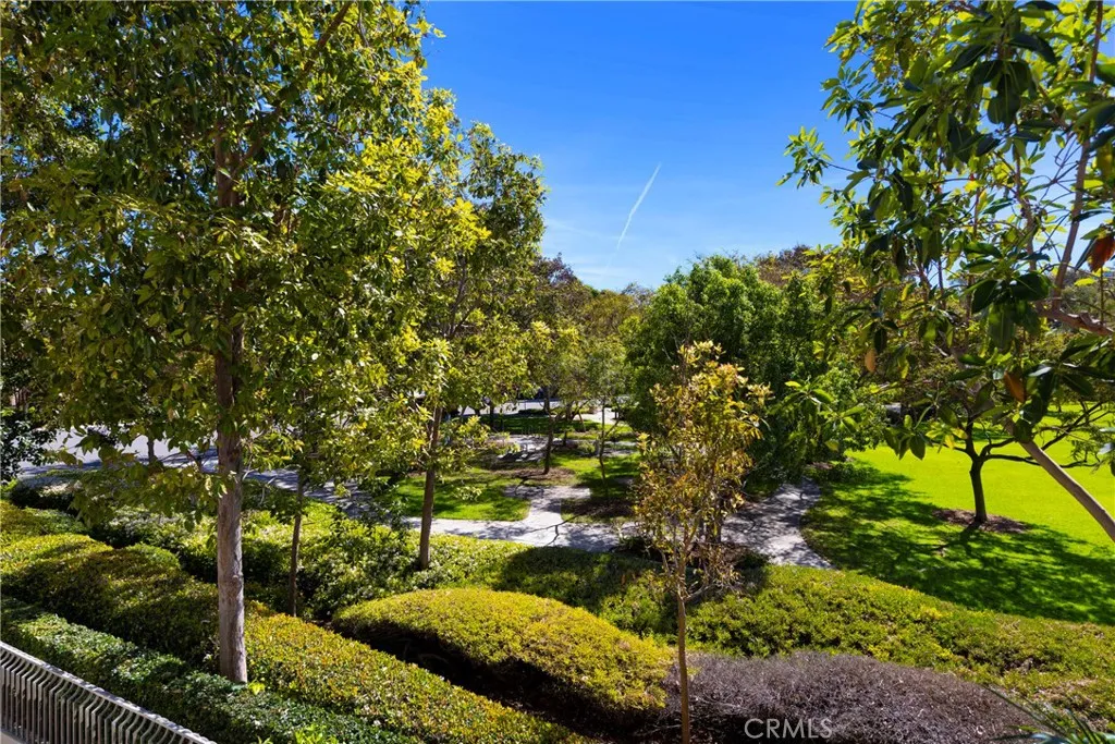 28 Brigmore Aisle, Irvine, California 92603 home-pic-38