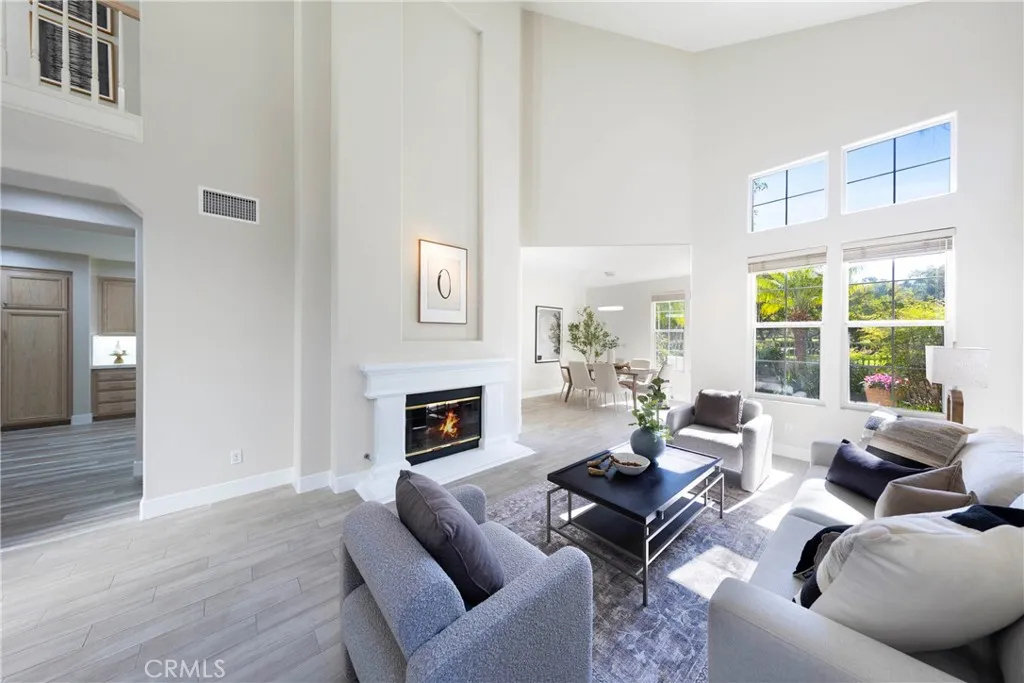 28 Brigmore Aisle, Irvine, California 92603 home-pic-7
