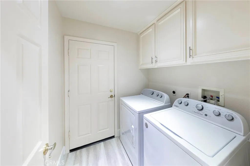28 Brigmore Aisle, Irvine, California 92603 home-pic-20